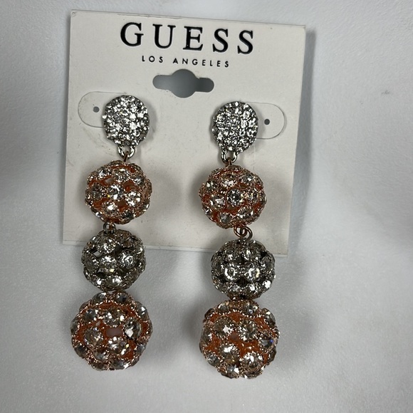 ~NWT Guess/Marciano Earrings - Picture 4 of 4